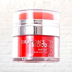 RODIAL
Dragon's Blood Eye Gel